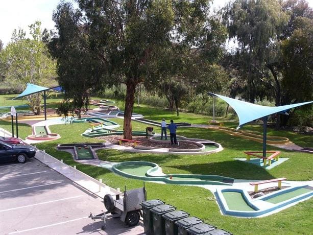 18-Hole Mini Golf